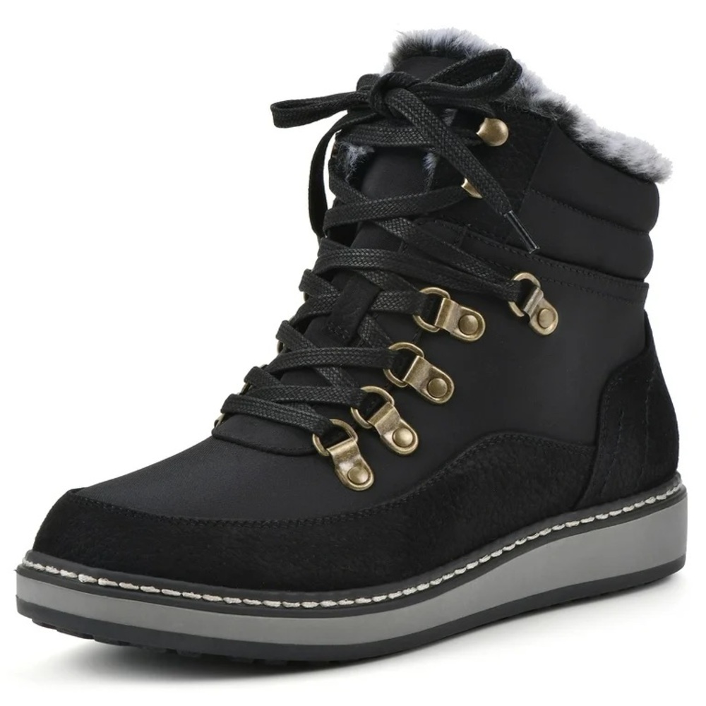 White‎ Mountain Black and Gold Winter Boots​